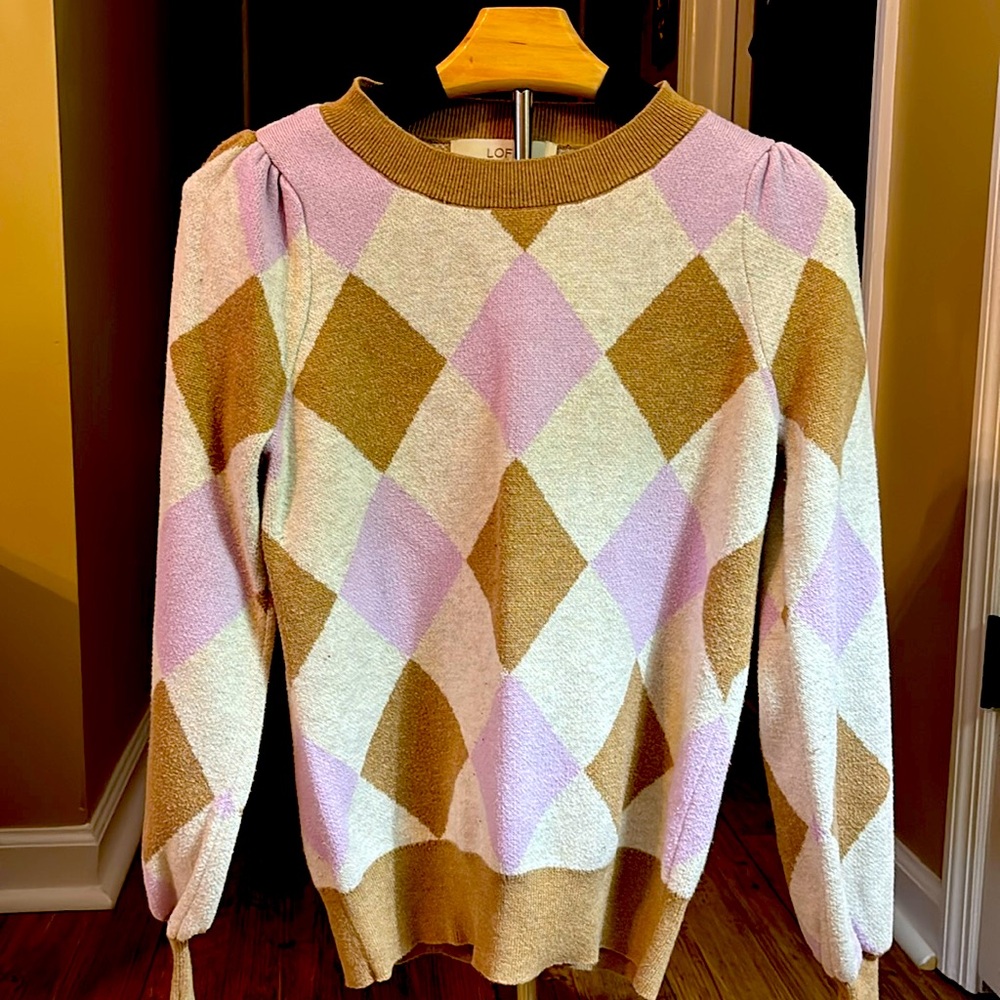 Cute diamond patterned Lot sweater size small